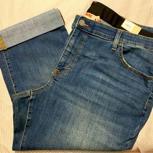 EVRI Women’s Capris-22W